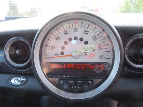 Mini Convertible view 17
