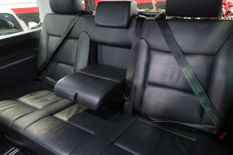 Volkswagen Caravelle view 11