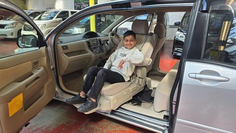 Toyota Raum view 9