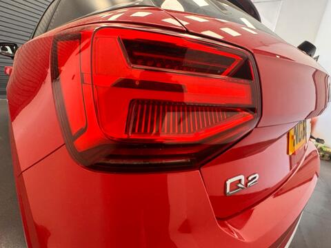Audi Q2 view 9
