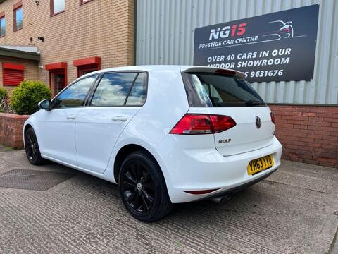 Volkswagen Golf view 5