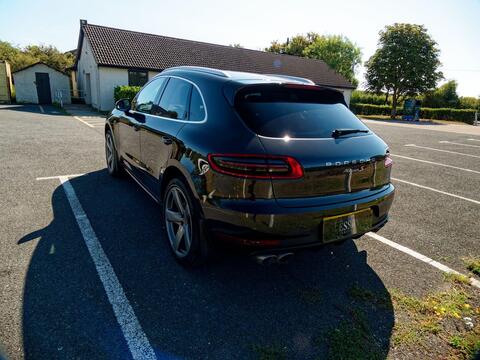 Porsche Macan view 20
