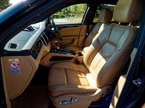 Porsche Macan view 29