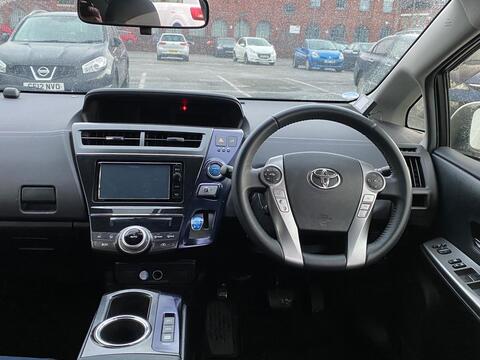 Toyota Prius+ view 19