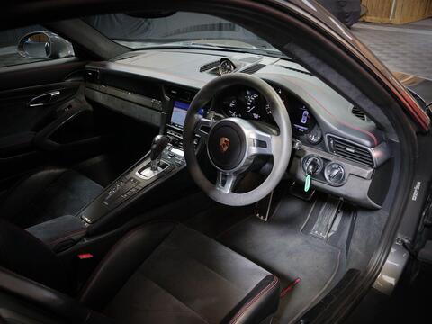 Porsche 911 view 51