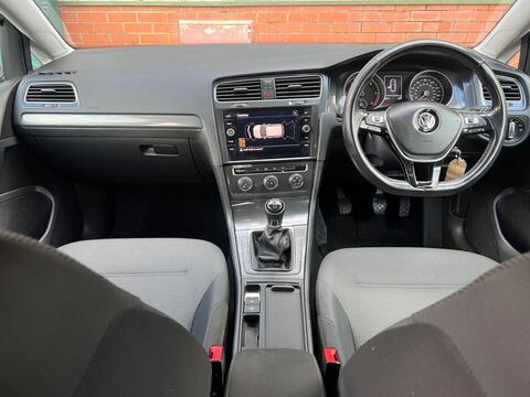 Volkswagen Golf view 20