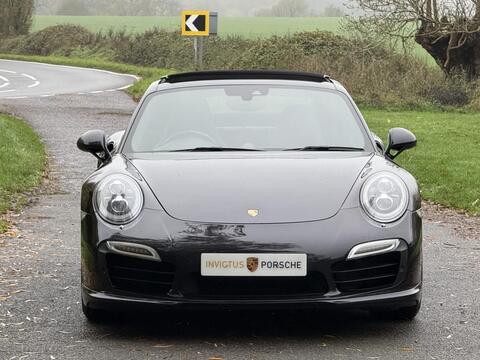 Porsche 911 view 2