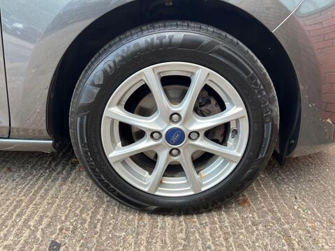 Ford Fiesta view 24