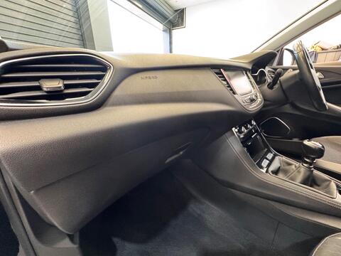 Vauxhall Grandland X view 33