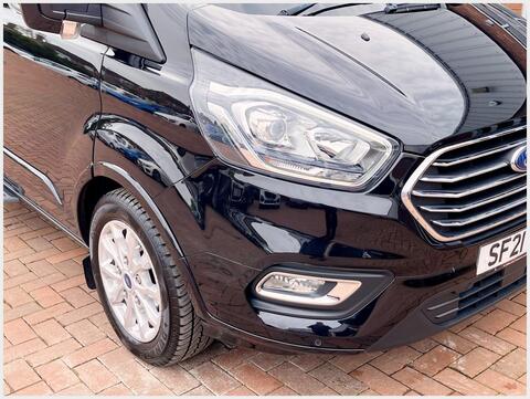 Ford Tourneo Custom view 42