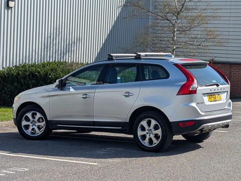 Volvo XC60 view 8