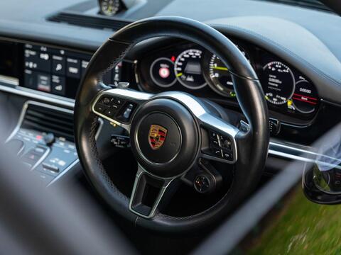 Porsche Panamera view 20
