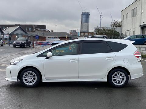 Toyota Prius+ view 2
