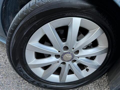 Mercedes-Benz B Class view 27