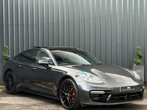 Porsche Panamera view 11