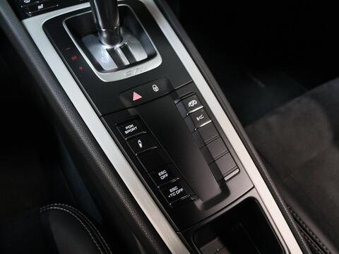 Porsche 911 view 104