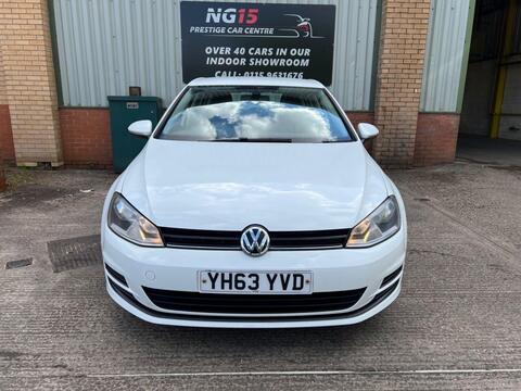 Volkswagen Golf view 3