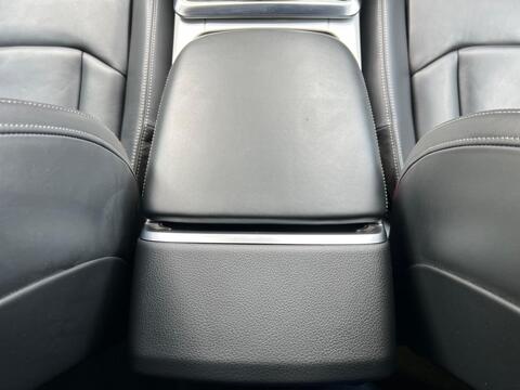 Audi Q8 view 39