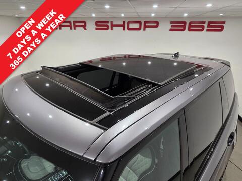 Land Rover Range Rover view 2