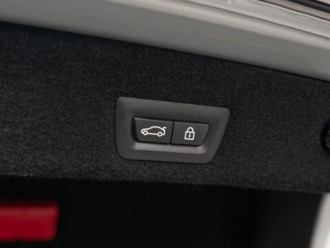 BMW 7 Series view 36
