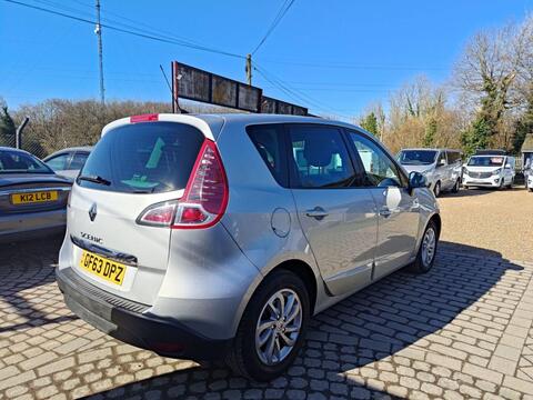 Renault Scenic view 30