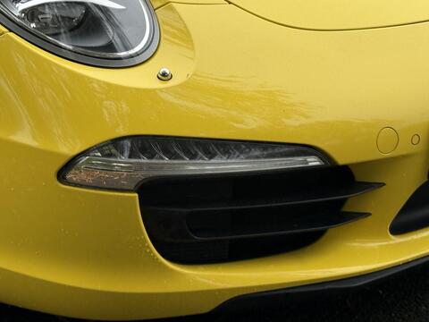 Porsche 911 view 61