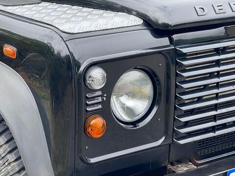 Land Rover Defender view 43
