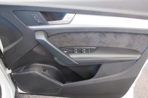Audi SQ5 view 20