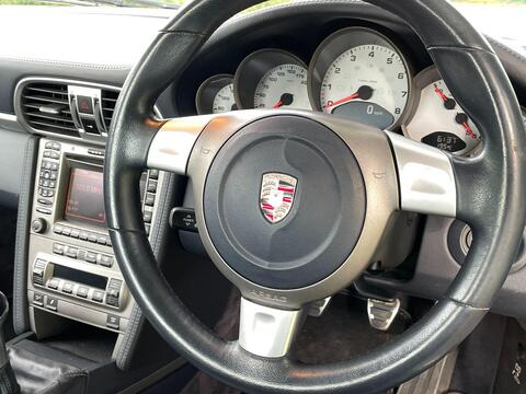 Porsche 911 view 20