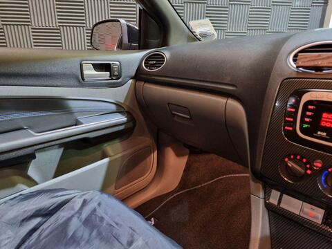 Ford Focus view 12