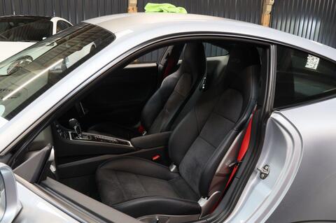 Porsche 911 view 33
