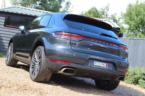 Porsche Macan view 20