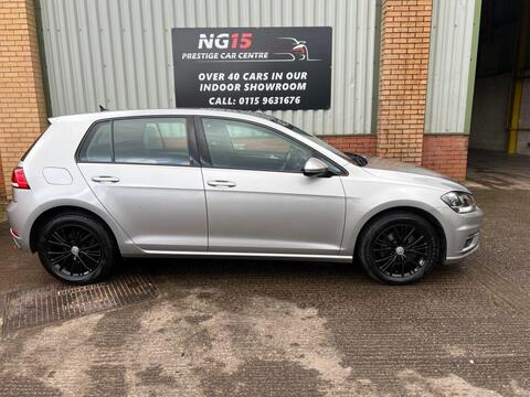 Volkswagen Golf view 3