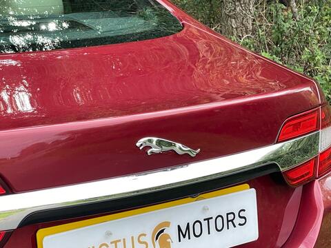 Jaguar XF view 48