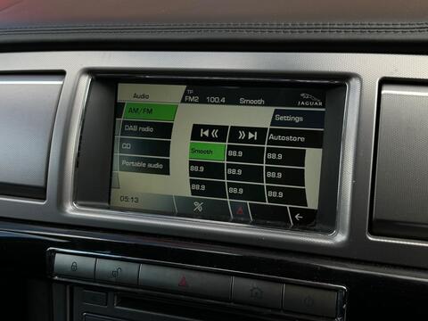 Jaguar XF view 38