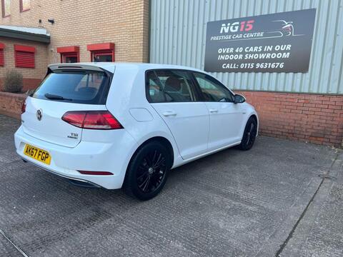 Volkswagen Golf view 6