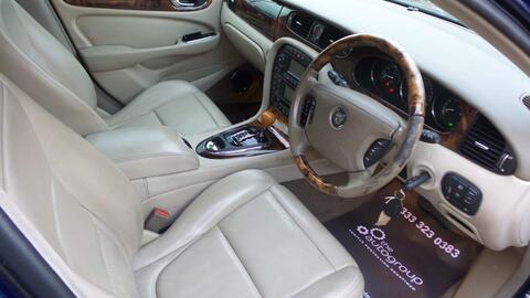 Jaguar XJ view 9