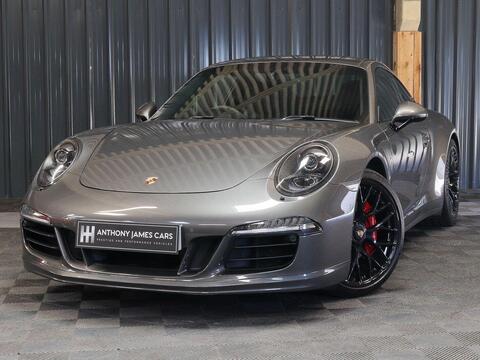 Porsche 911 view 5