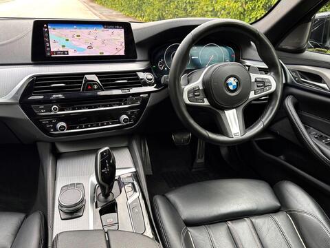 BMW 5 Series view 11