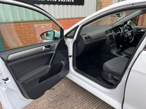 Volkswagen Golf view 14