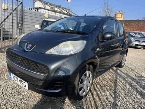 Peugeot 107 view 3