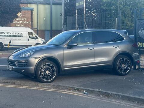 Porsche Cayenne view 12