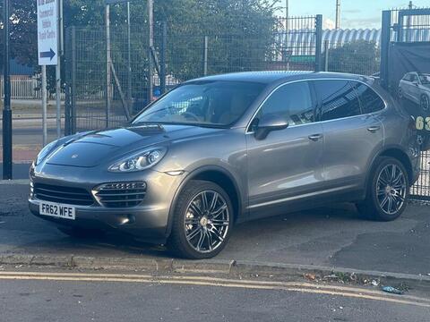 Porsche Cayenne view 9