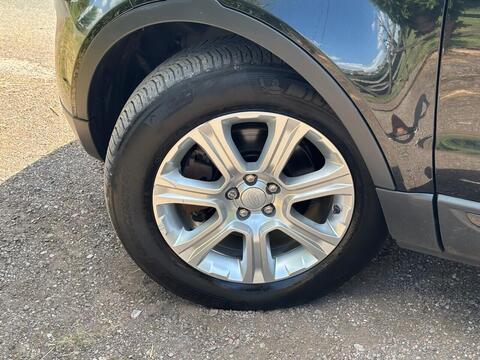 Land Rover Range Rover Evoque view 11