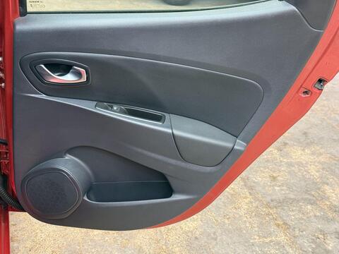 Renault Clio view 16