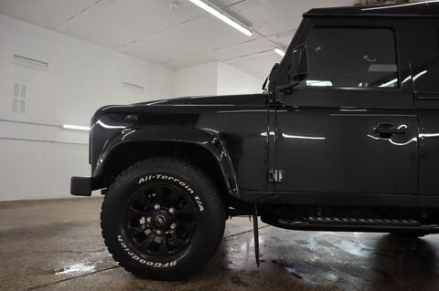 Land Rover Defender view 47