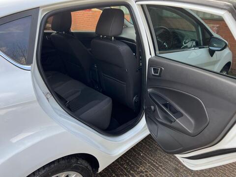 Ford Fiesta view 9