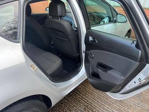 Vauxhall Astra view 11