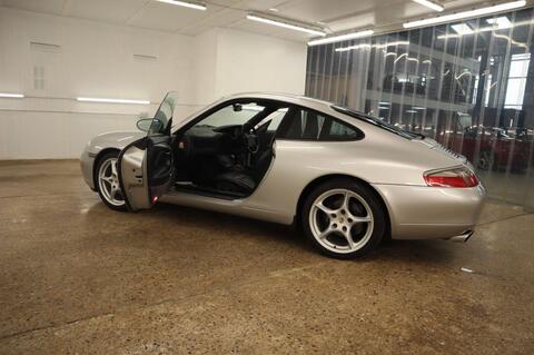 Porsche 911 view 27