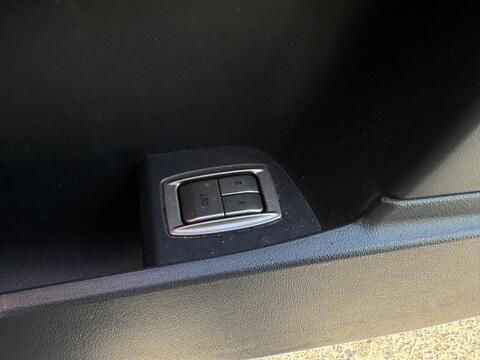 Jaguar XF view 45